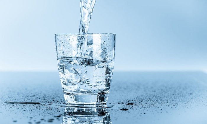 with the cooling of the weather the amount of water in our skin decreases |